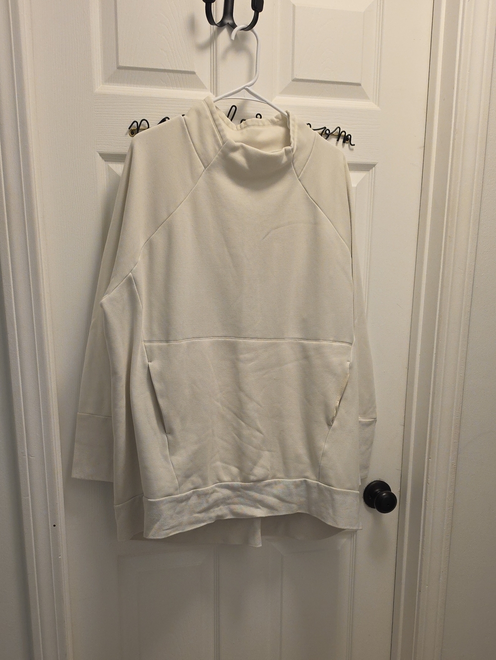 Fabletics 3x Womens Cream Funnel Neck Pullover